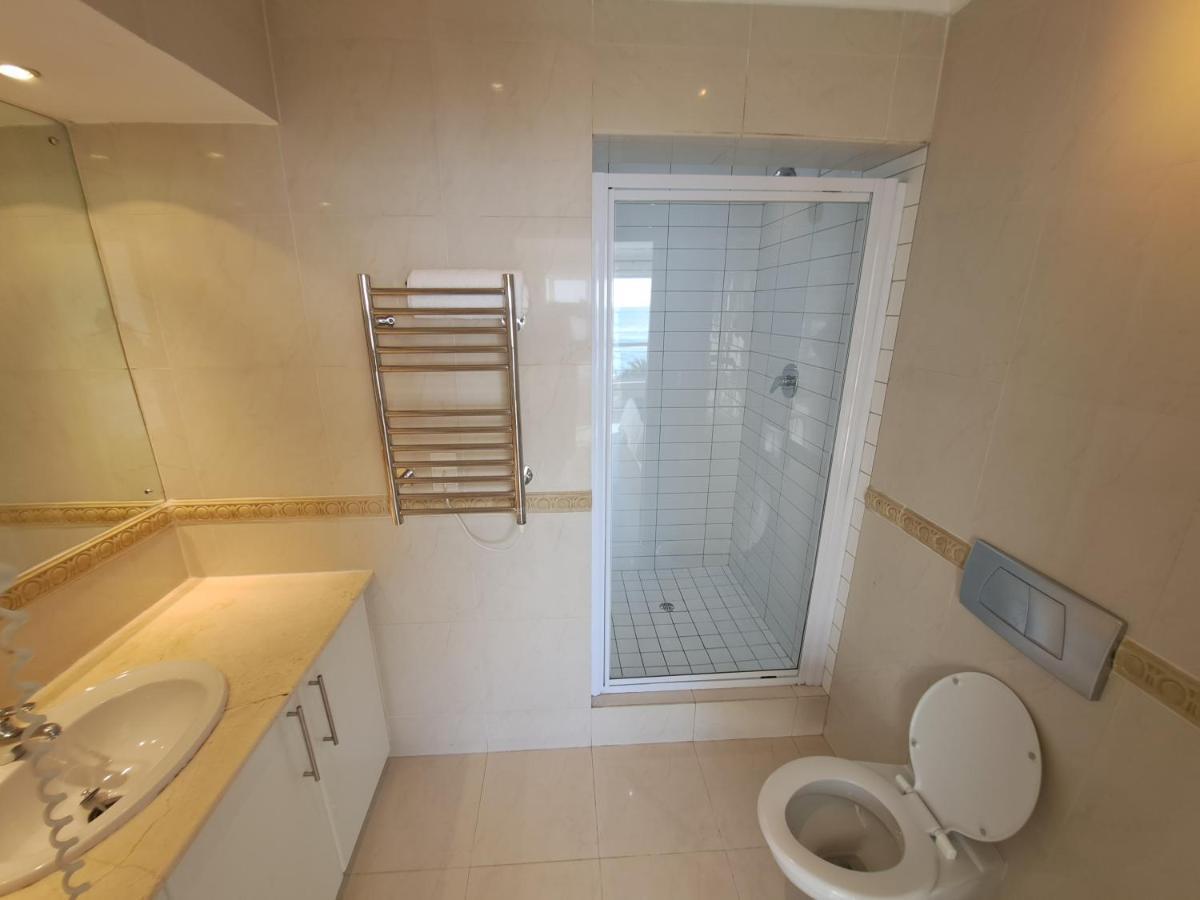 3 Bedroom Sea Facing Family Apartment Cape Town Moullie Point Exteriér fotografie