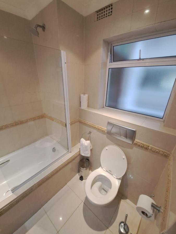3 Bedroom Sea Facing Family Apartment Cape Town Moullie Point Exteriér fotografie